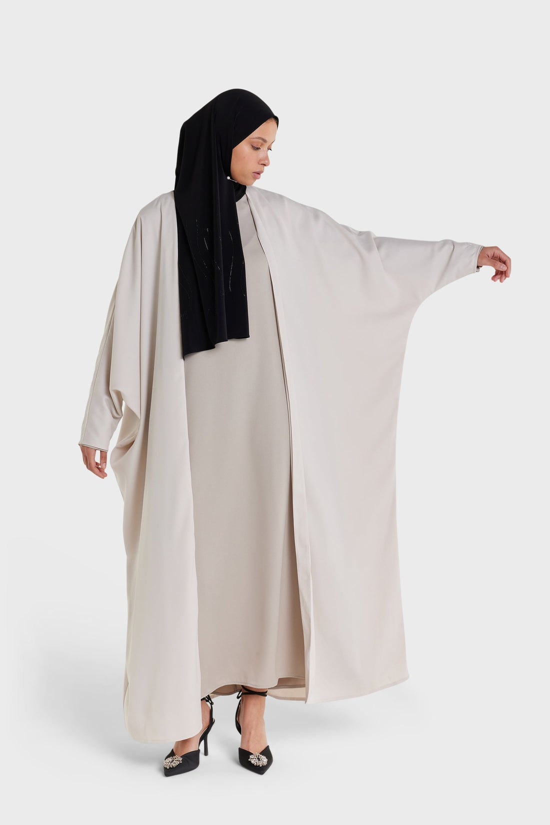 Dull Satin Bat Manche Abaya | Cashmere