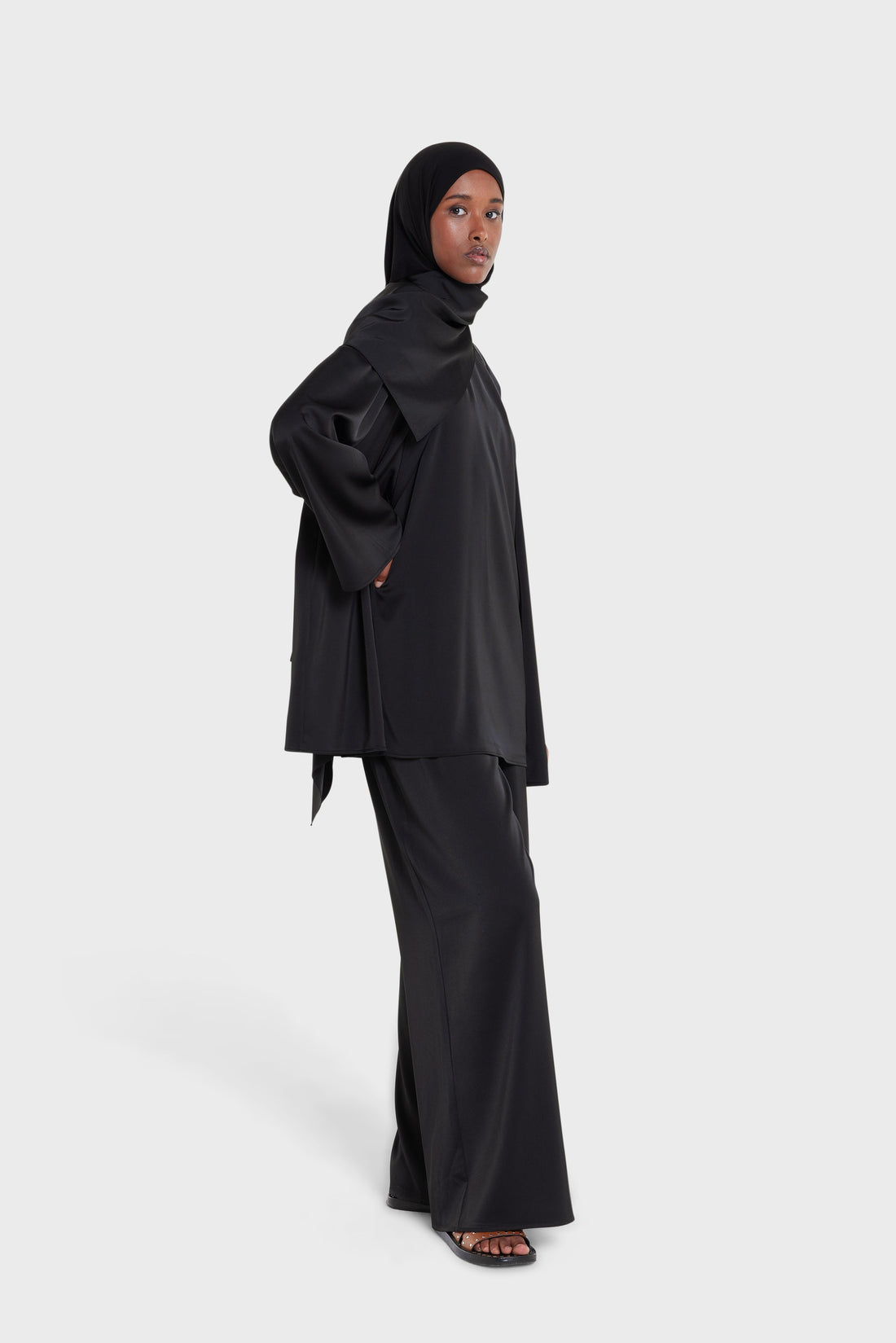 Satin Sleeveless Haut | Black