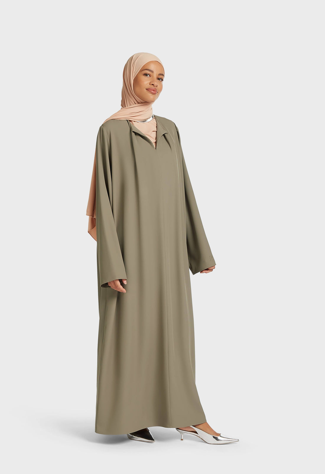 Plissé Neck Robe | Desert Brown