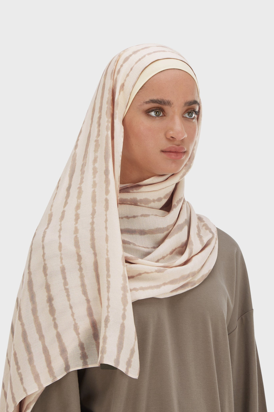 Weightless Tissé Écharpe | Soft Khaki Shibori Print