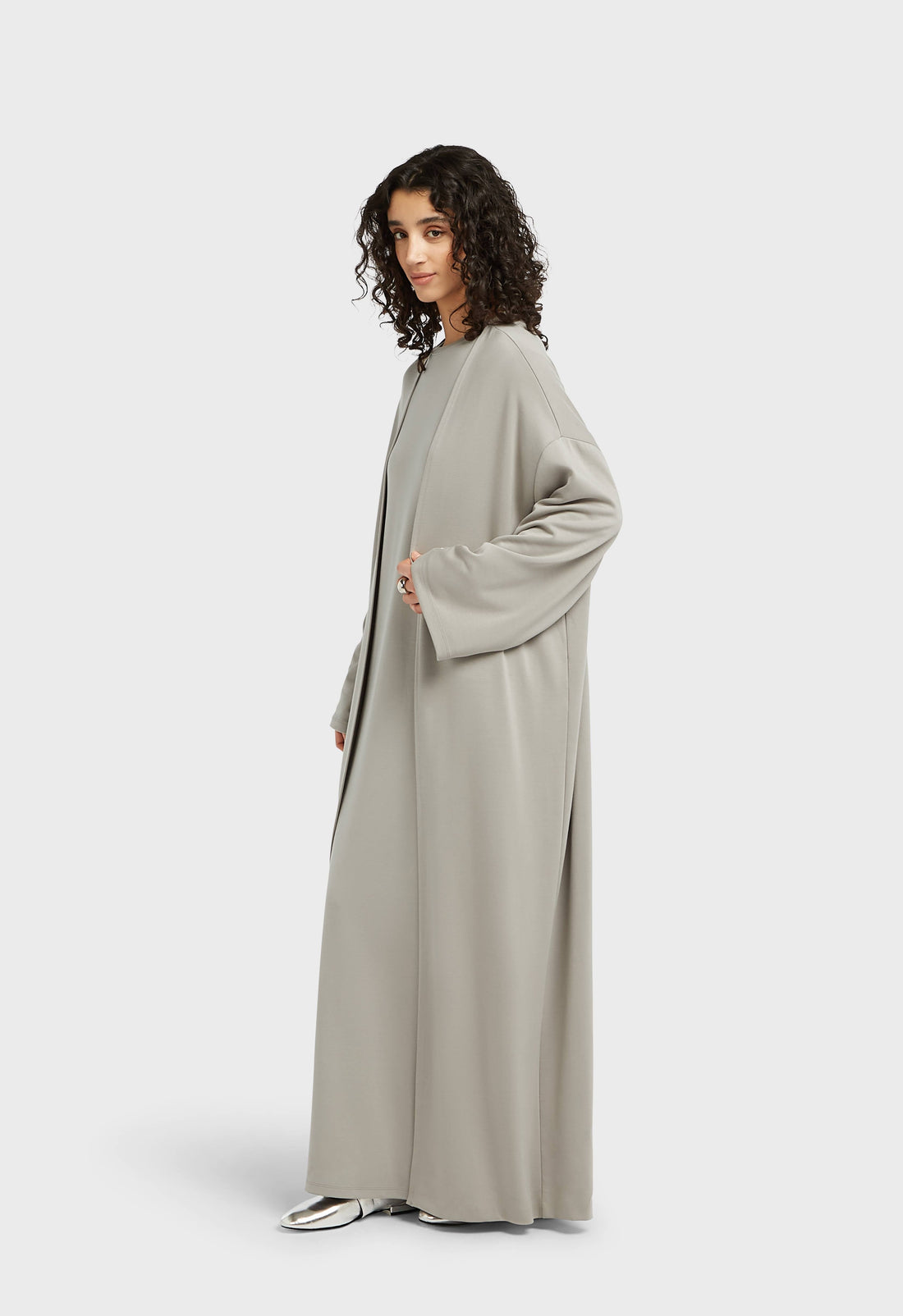 Doux Rayonne Abaya | Pebble