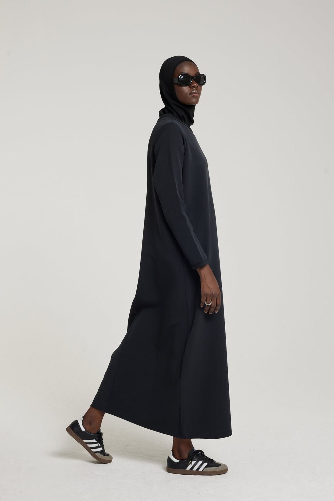 Essentiel Robe | Black