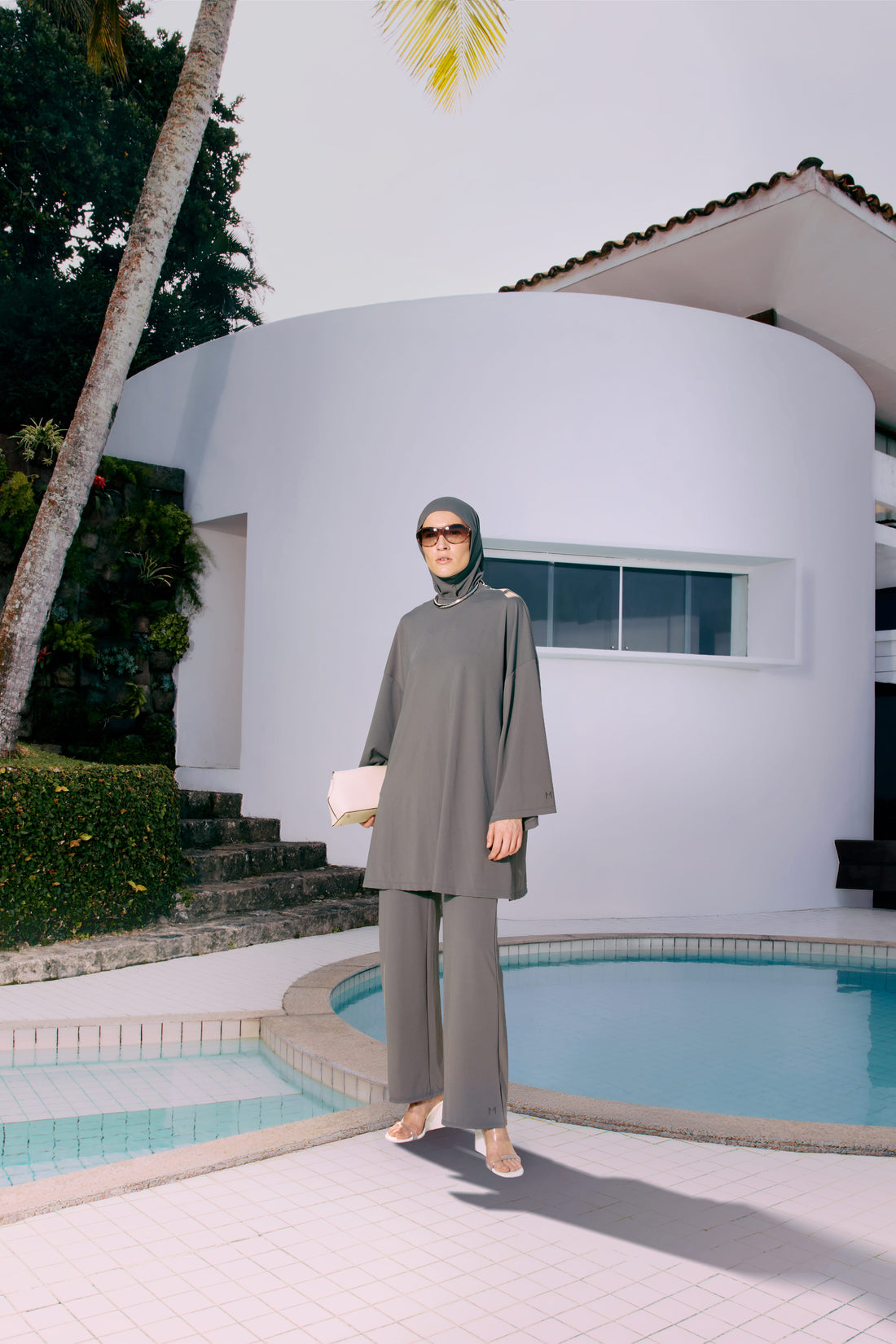 Essentiel Straight Swim Legging | Stone
